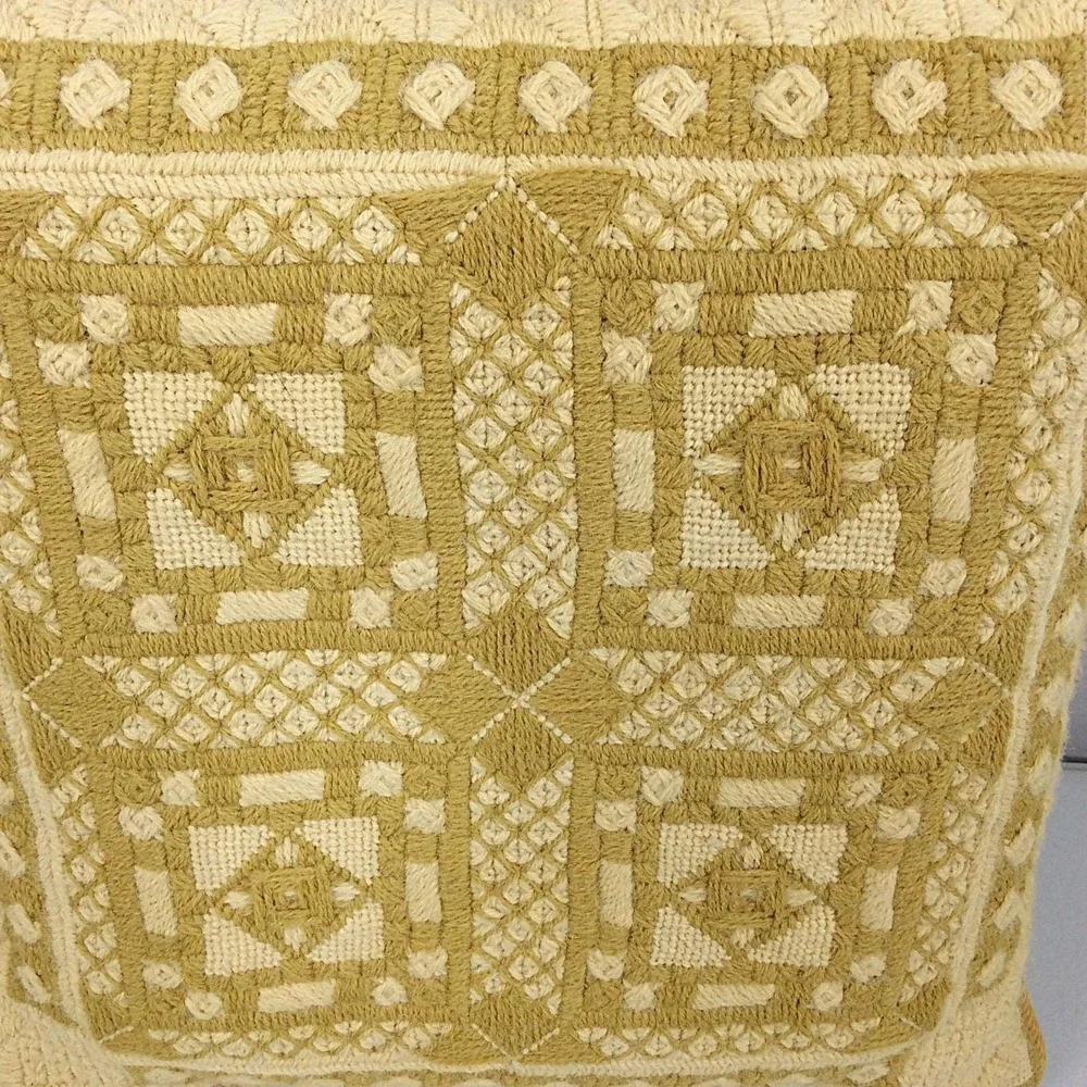 Vintage Needlepoint Handmade Decor Pillow Zipped Cover Craftsman Cottage Shabby